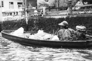 mit dem Fahrrad durch Bangkok und aufs Boot