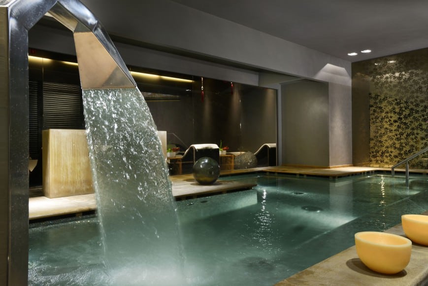 45 Royal Wellness hydromassage pool