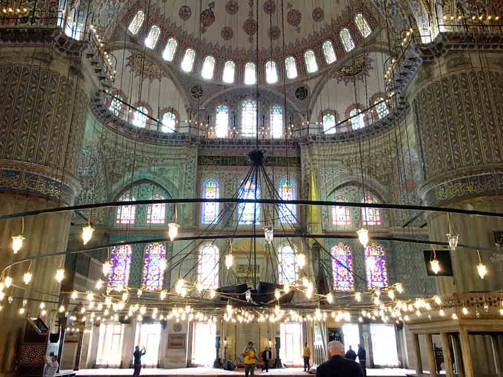 Blaue-Moschee-Innenraum-©looping-in-Istanbul
