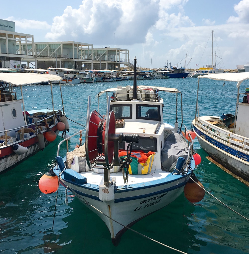 Fischerbbot-hafen-von-Limassol-zypern-©looping-magazin