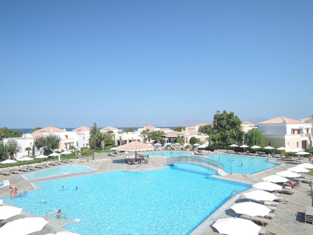 kos-neptune-hotel-pool-©looping-magazin