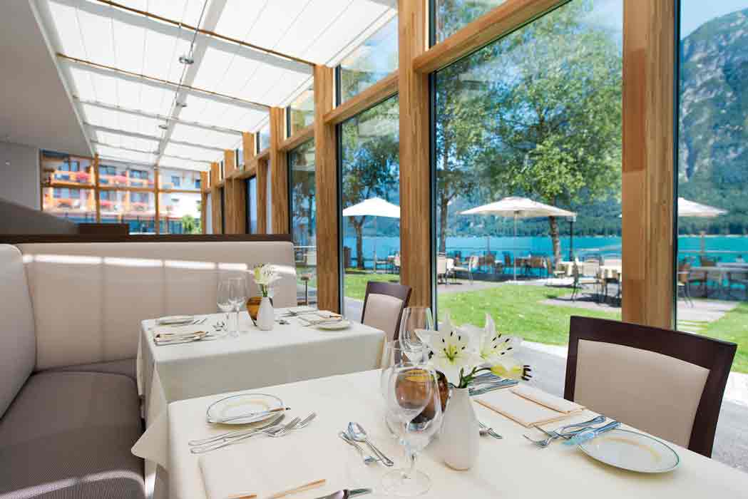 FHA_Restaurant_Ausblick-looping-©Travel-Charme-Hotel-GmbH