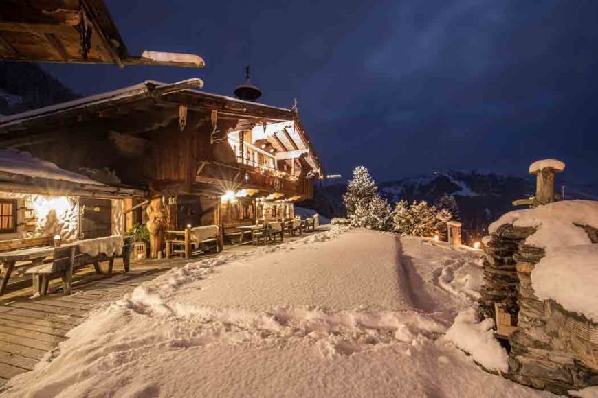 Nachtfoto-gros-schon-beleuchtet-kleiner-looping