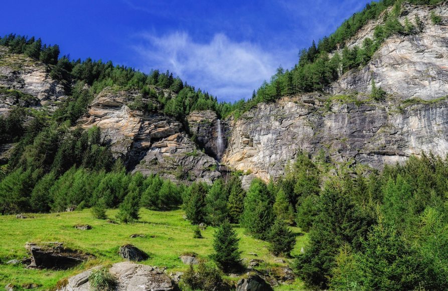 Wasserfall-im-Landschaftsschutzgebiet-Poellatal-Tourismusregion-Katschberg-Rennweg-(c)-Alexandra-Gasser