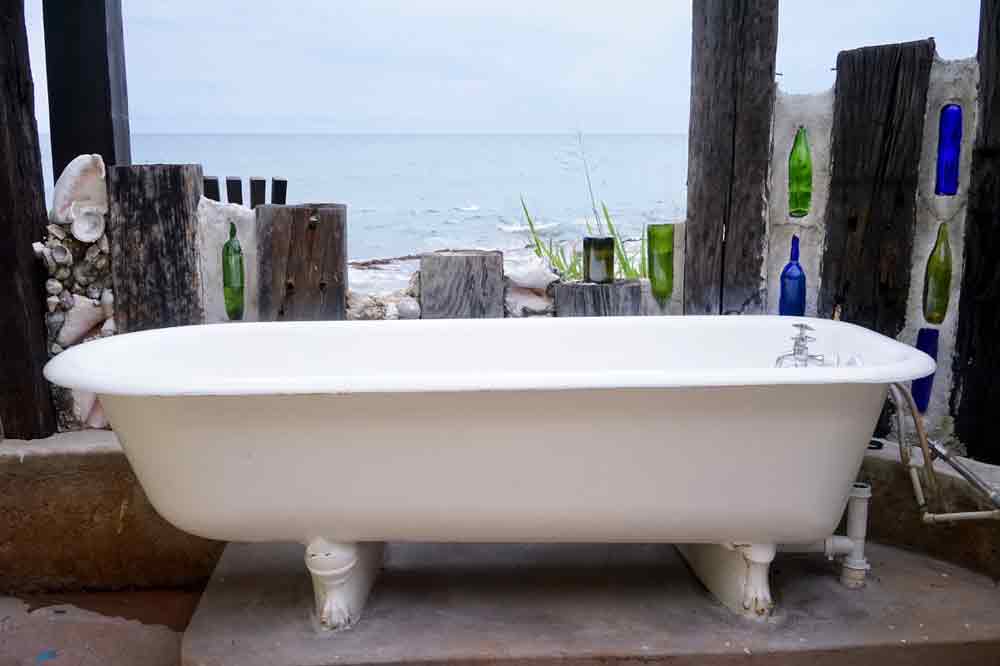 Aussenbadewanne in Jakes Hotel Treasure Beach Jamaika