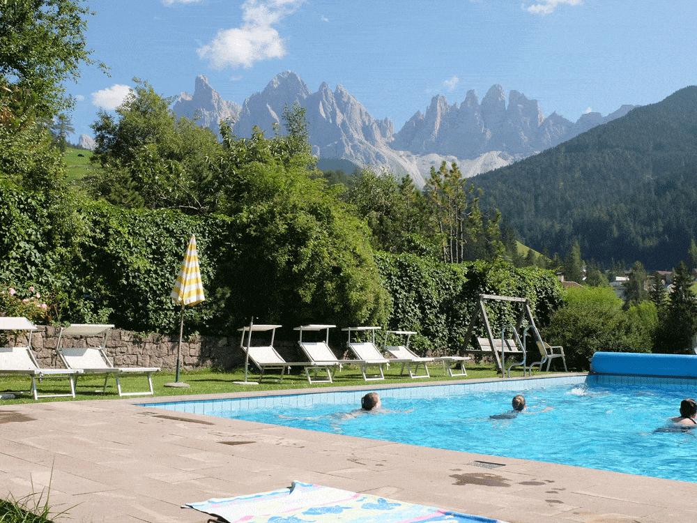Hotel-tyrol-pool