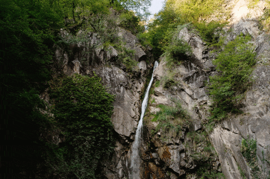 Wasserfall-Suedtirol-Lana