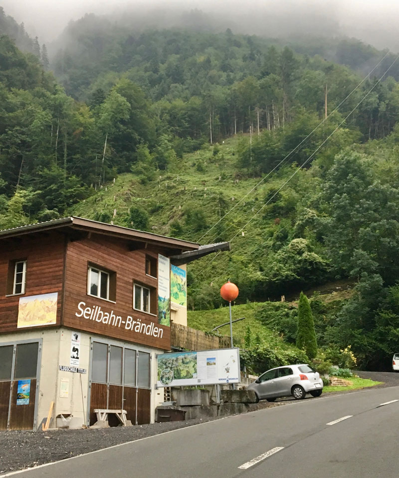 Wandern im Engelbergtal Talstation Buriaebaehnli