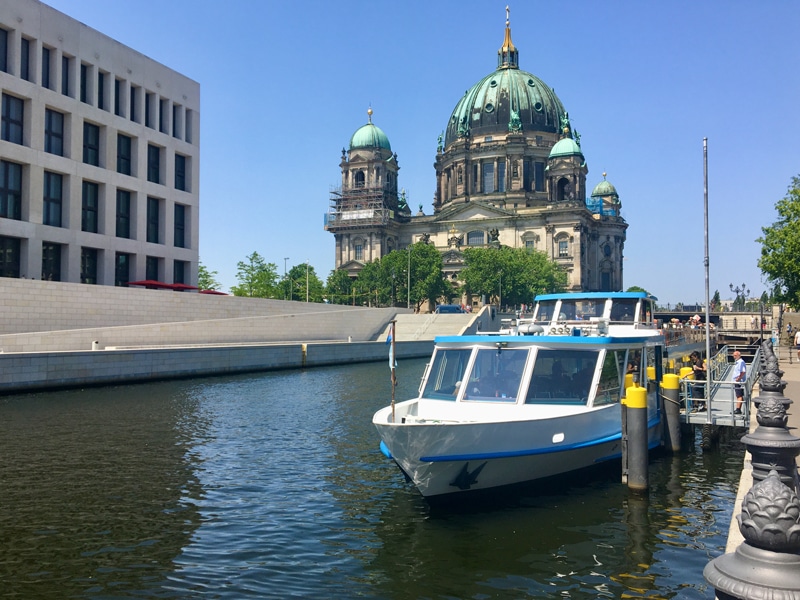 Abenteuer in Berlin Stadtrundfahrt mit dem Schiff