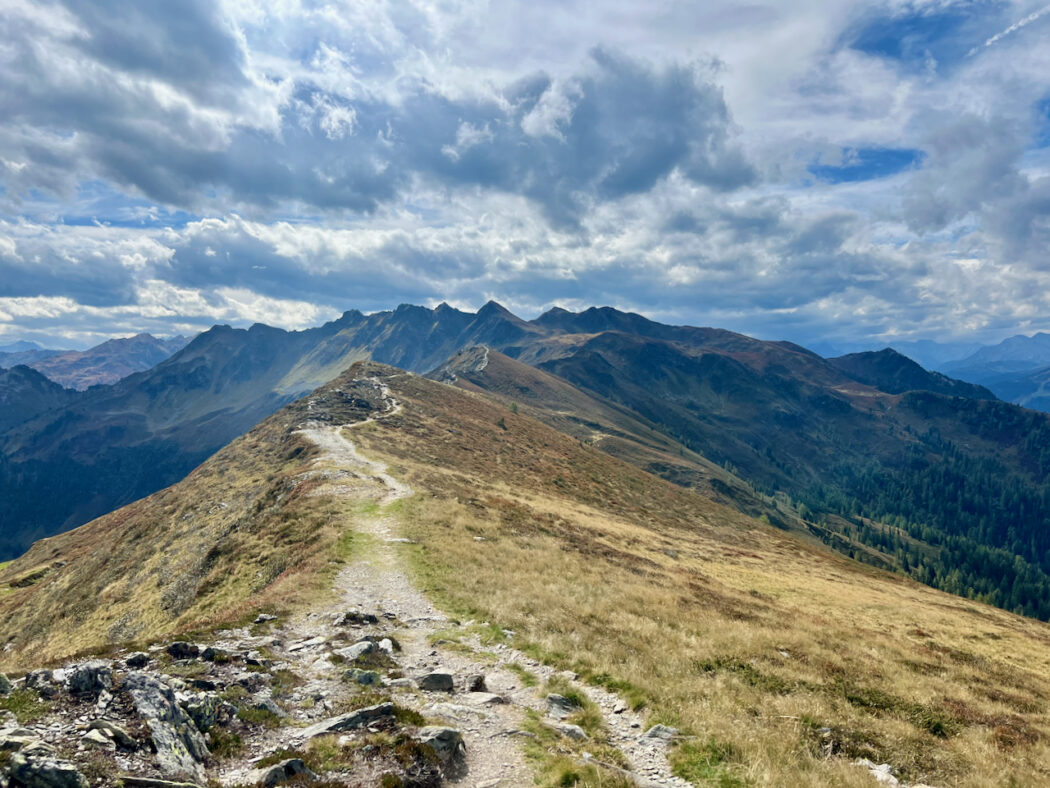 wolken und sonne wandern alpbachtal