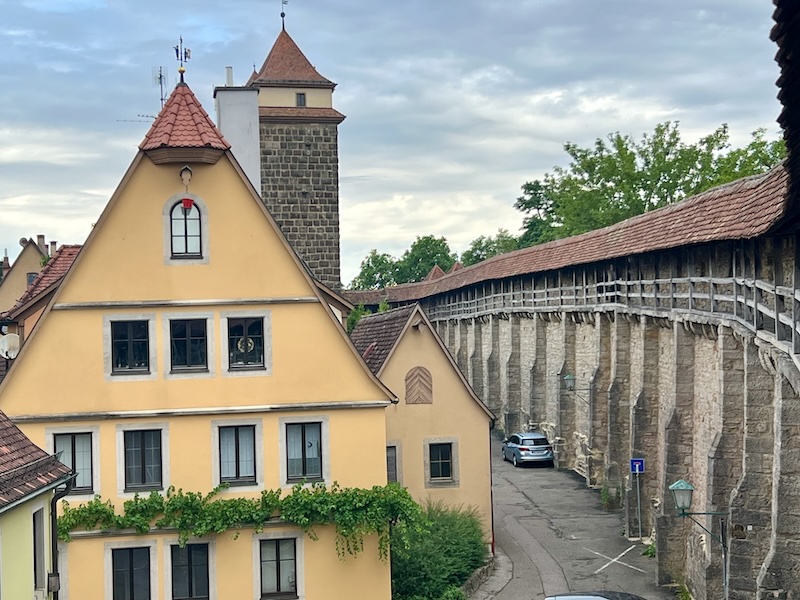 Rothenburg ob der Tauber mit Hund